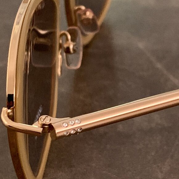 NEW! Vera Wang Sunglasses - Honey & Grey - Picture 6 of 11